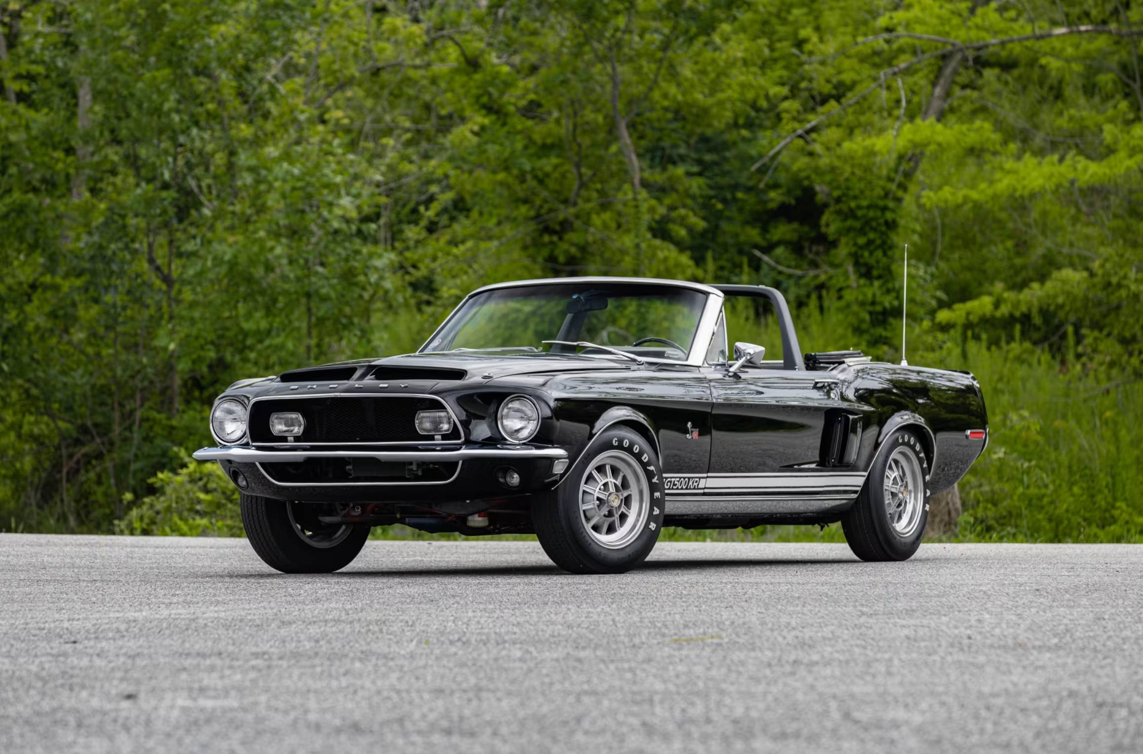 ford mustang convertible